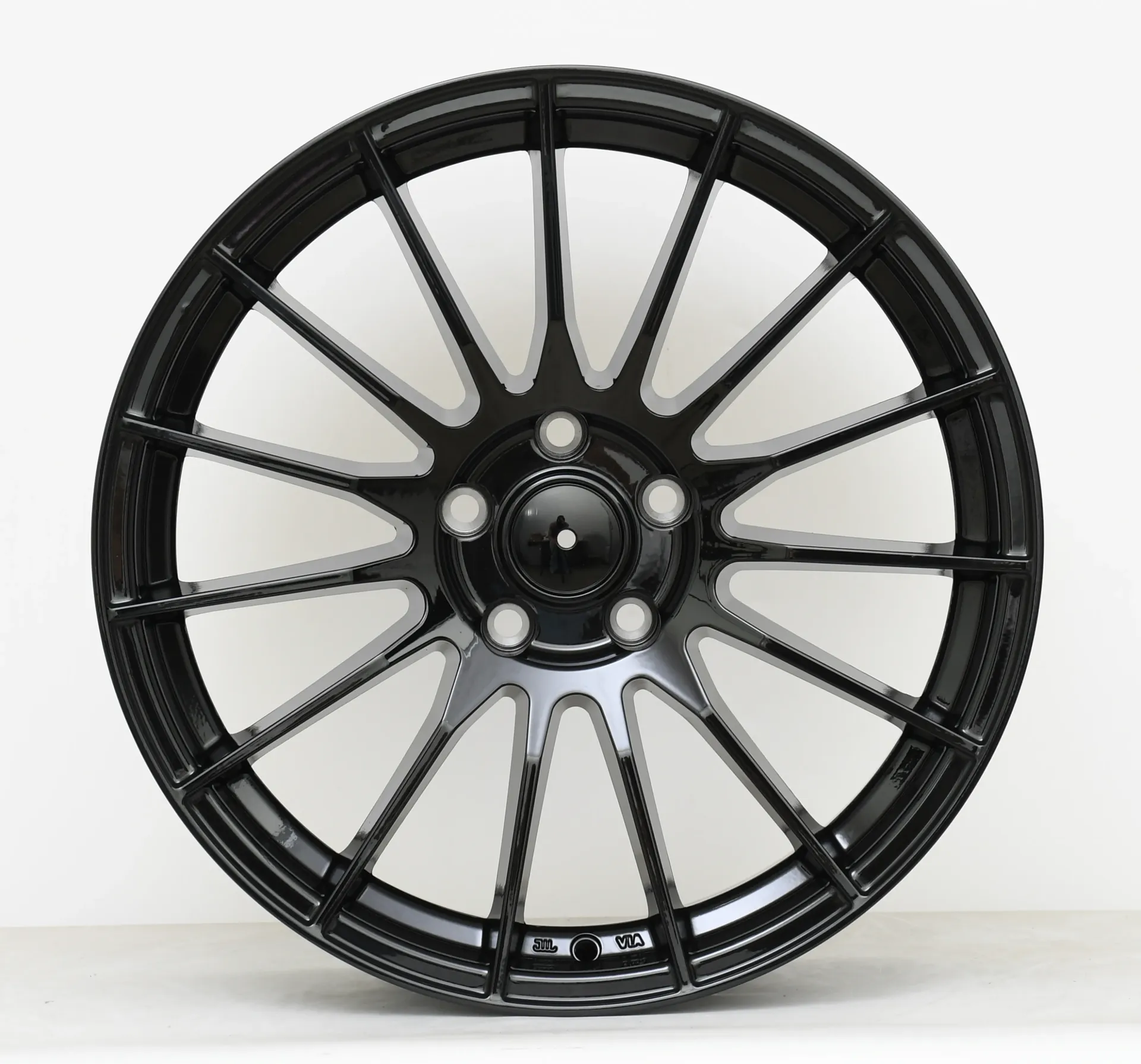 18" X 8.5 5X112 +38 CB: 66.6 ALLOY WHEEL BLACK