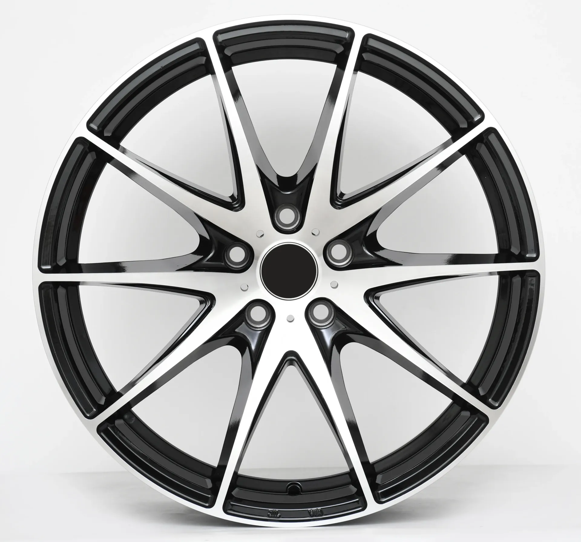 19" X 8.5 5X112 +35 CB: 66.6 ALLOY WHEEL MACHINE
