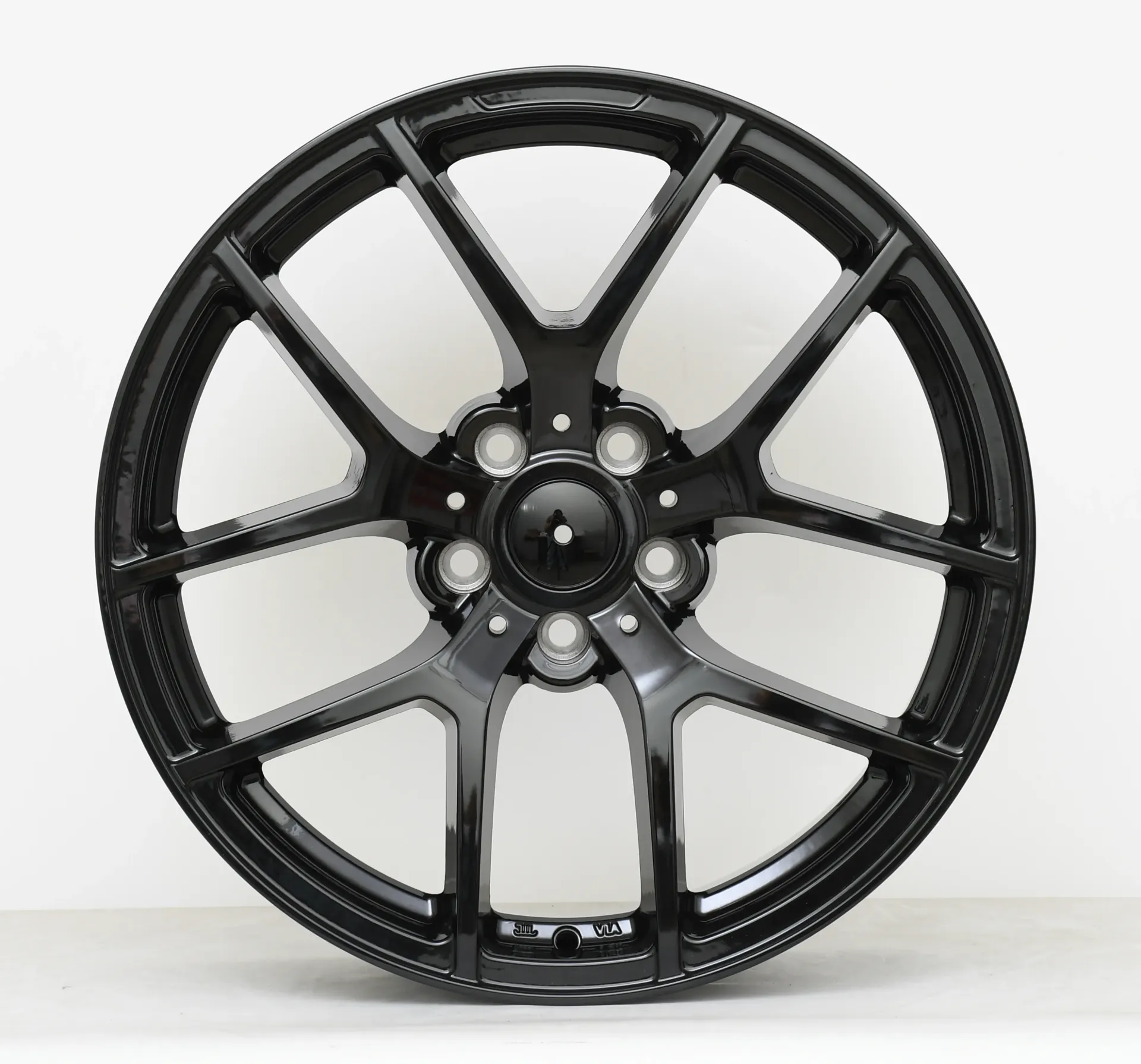 18" X 7.5 5X114.3 +38 CB: 67.1 ALLOY WHEEL BLACK